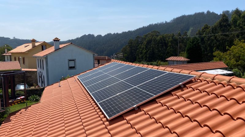 Instalación solar para autoconsumo en Valdoviño